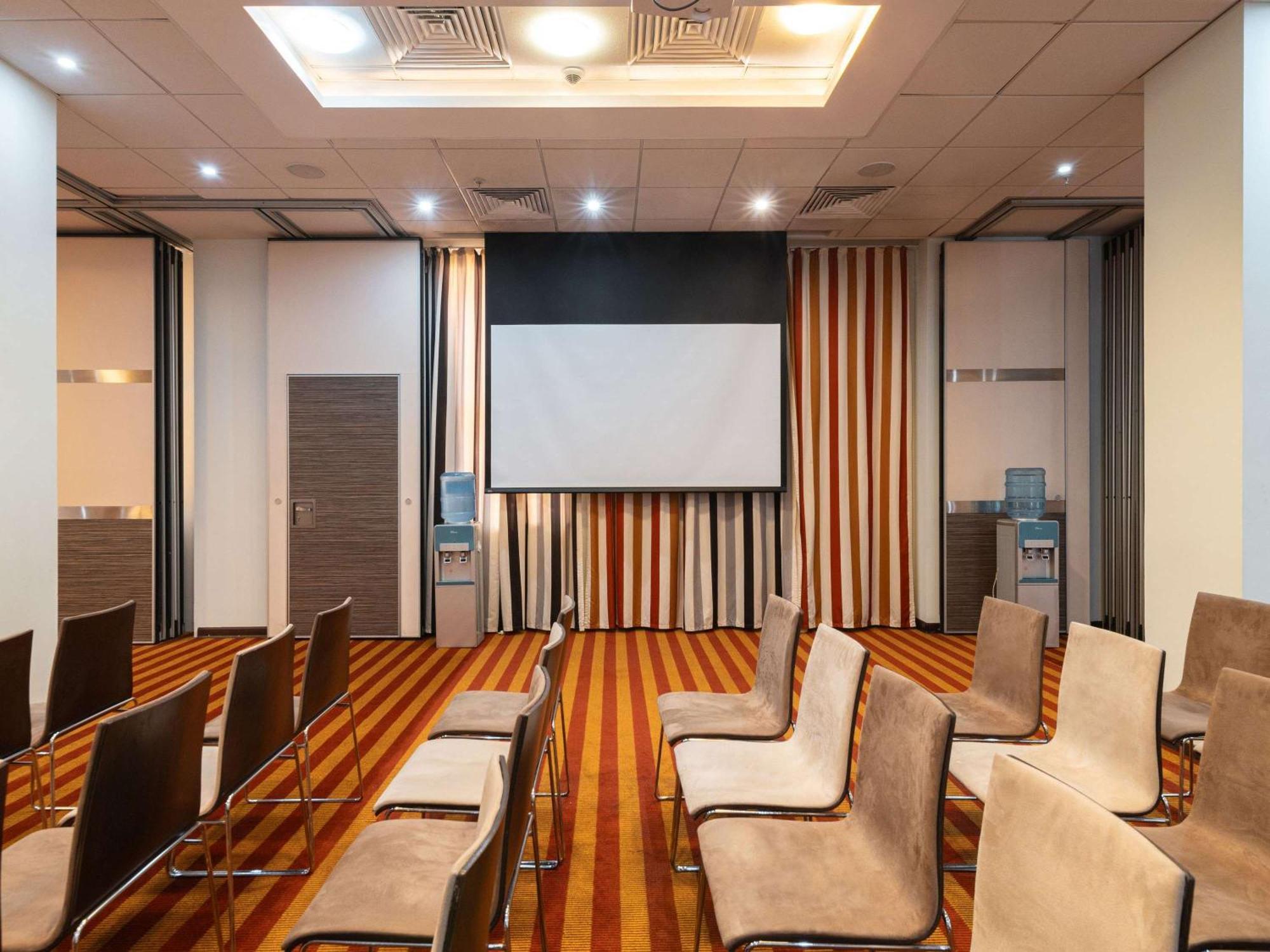 מלון Ibis Astana מראה חיצוני תמונה