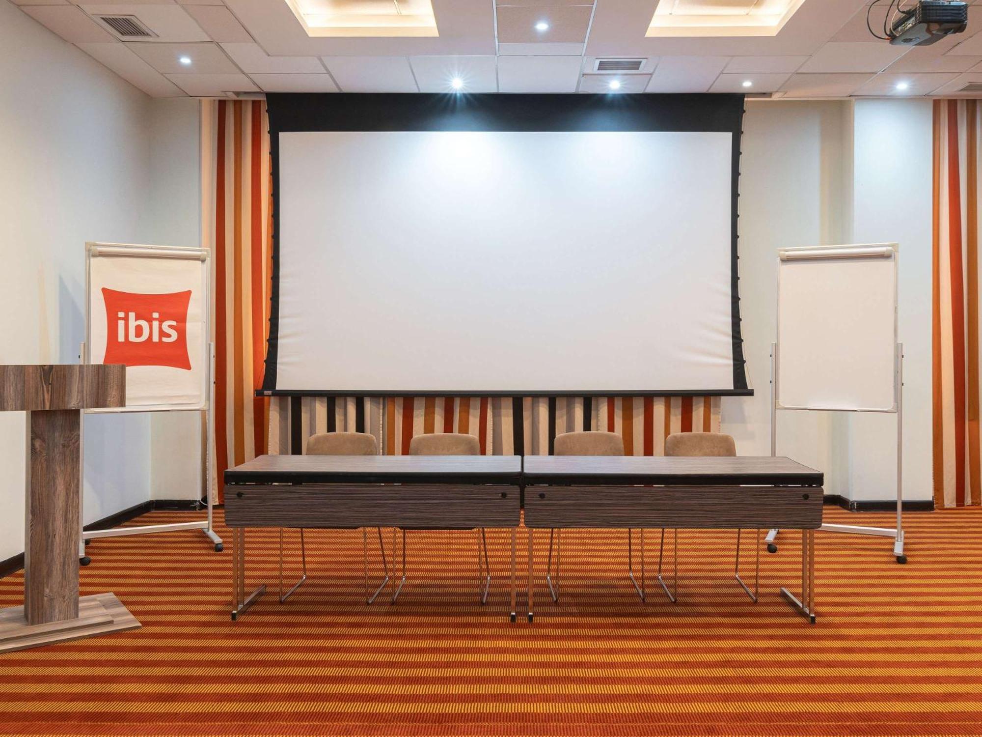 מלון Ibis Astana מראה חיצוני תמונה