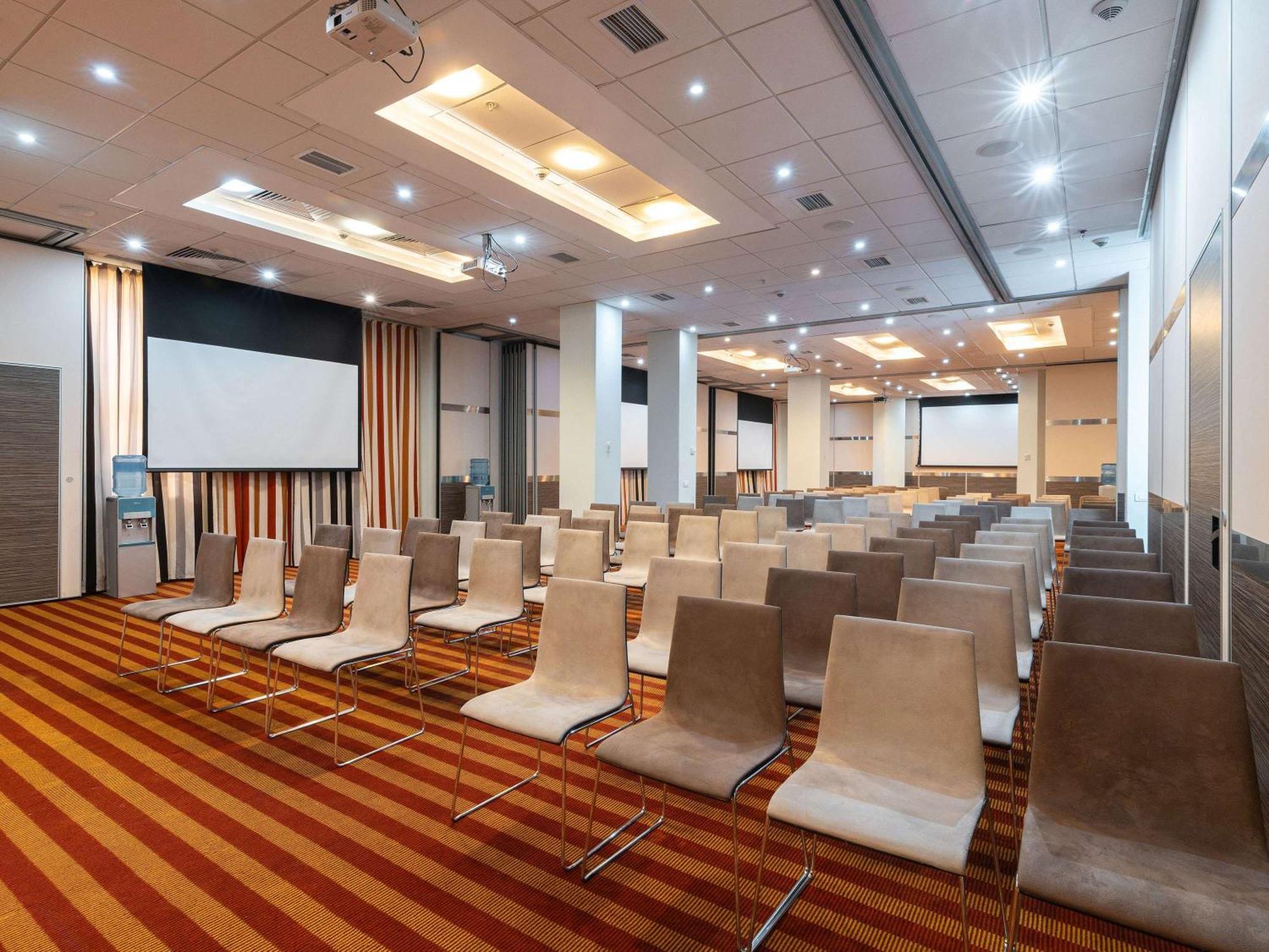 מלון Ibis Astana מראה חיצוני תמונה